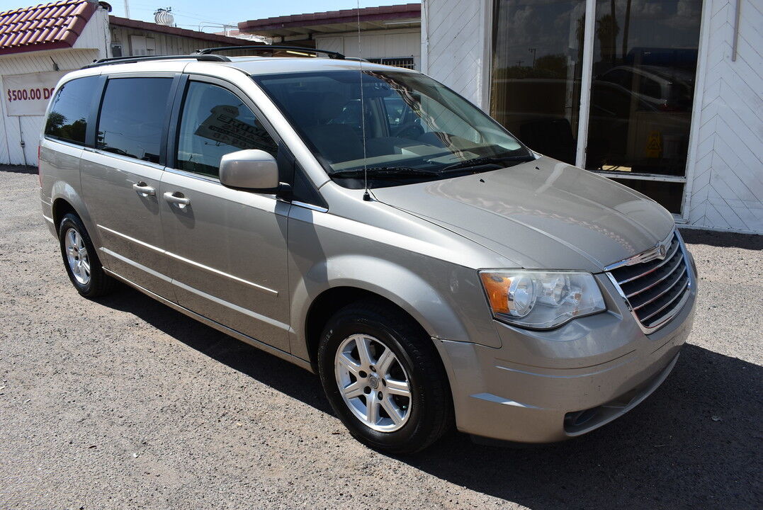 2008 Chrysler Town & Country  - Dynamite Auto Sales